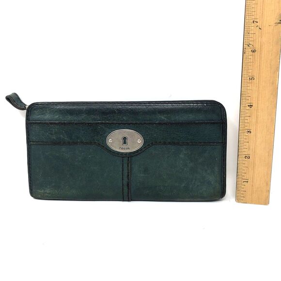 FOSSIL Marlow Pebbled Leather Zip Around Wallet Green w/Silver Key Hole Logo - Picture 11 of 13